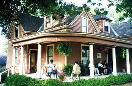 The Corner House Bed & Breakfast Bed and Breakfast Nicholasville Esterno foto